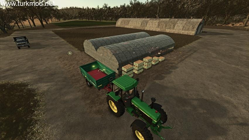 FS25 - Old Greenhouse Chicken Coop V1.0